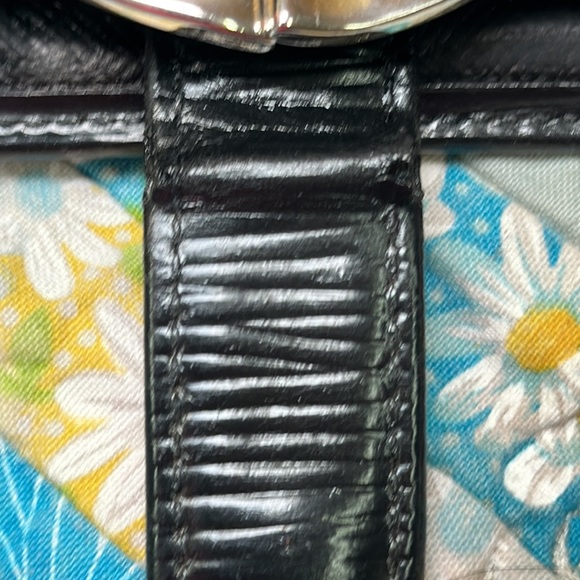 Louis vuitton black epi compact  french wallet. See pics for flaws - Picture 13 of 16